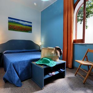 Camera con letto king size